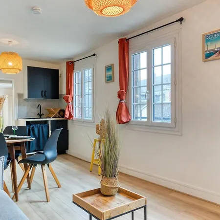 F2 Sur Cour Calme En Centre 아파트 *